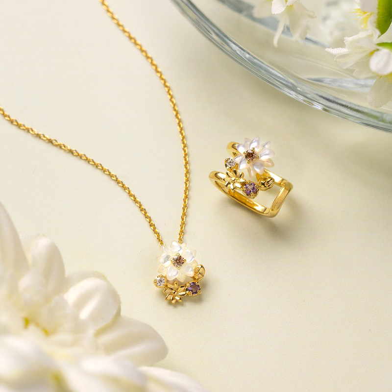 2月誕生花ジュエリーcaro fiore