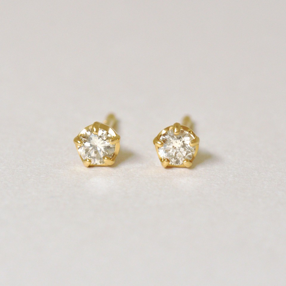 K18ピアス【超美品】K18／ダイヤモンド ピアス