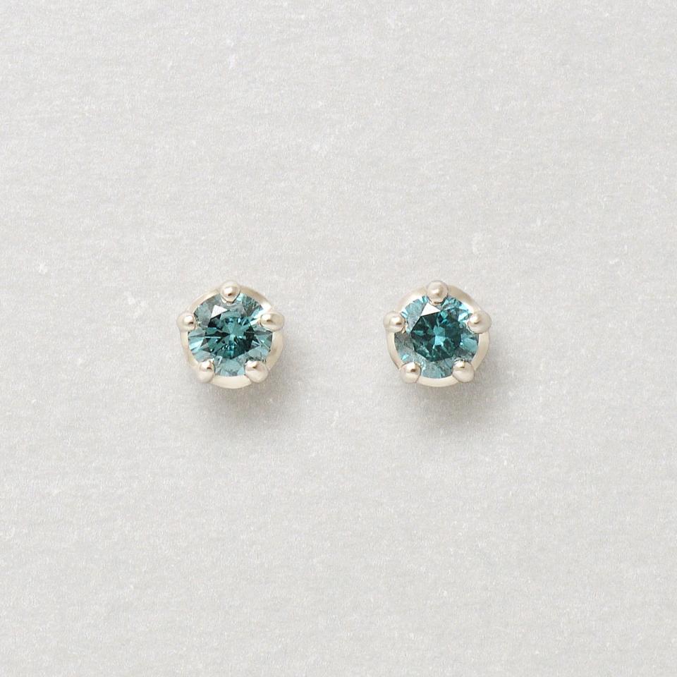 [ セカンドピアス] Pt ブルーダイヤモンドピアス0.16ct